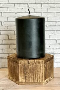 round beeswax pillar 3.2" x 2.5"