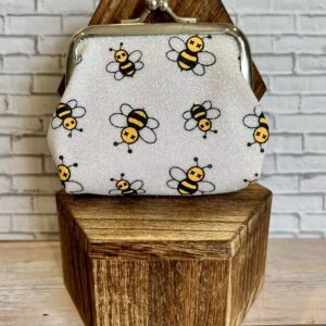 bee coin purse (white)